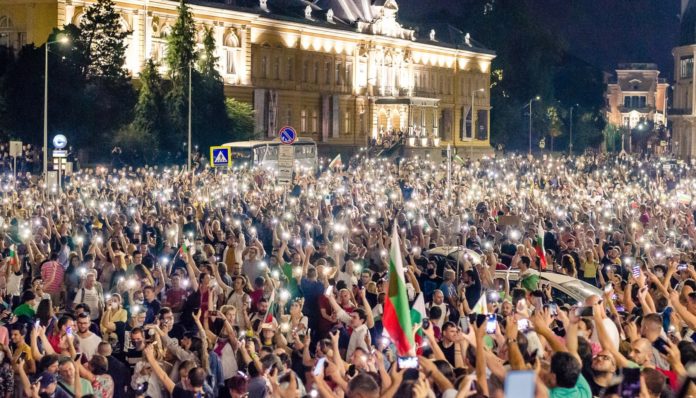 протест