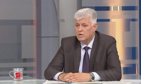glavniat-sekretar-na-prezidenta-pravitelstvoto-upravlava-covid-krizata-v-palen-haos-1
