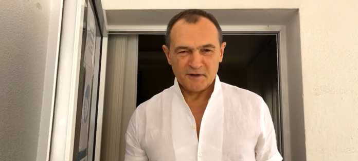 божков гласува
