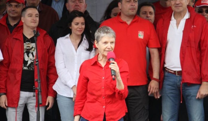 искра баева
