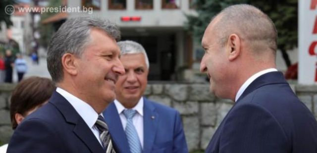 radev-v-bansko-gradat-e-liceto-na-balgarskia-turizam-1