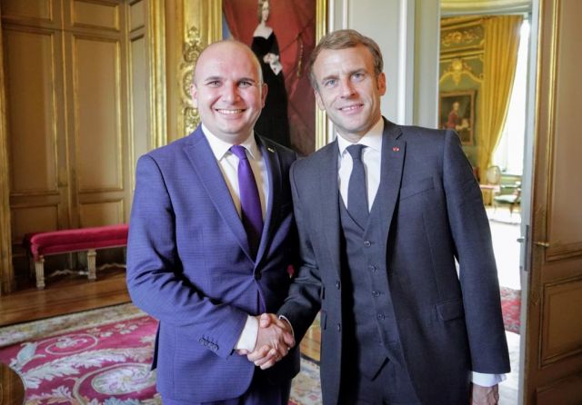 кючюк и макрон