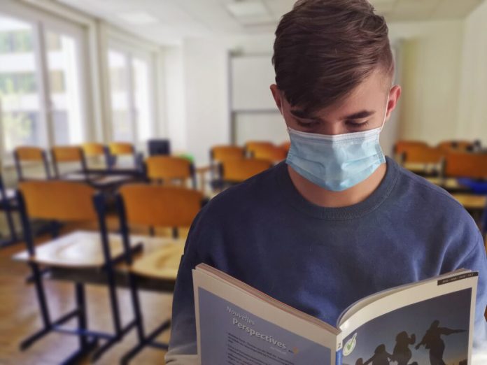 училища ковид