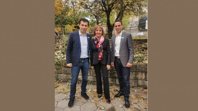 maa-manolova-i-kiril-petkov-moje-da-ima-mnozinstvo-na-promanata-1