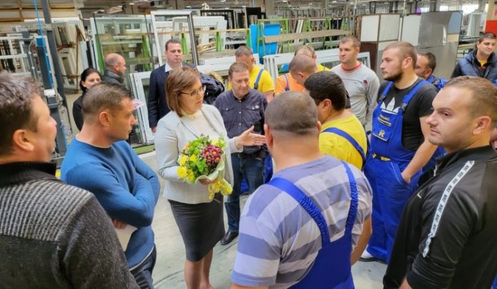 нинова работници