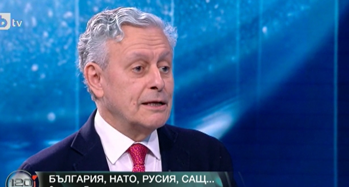 мони паси