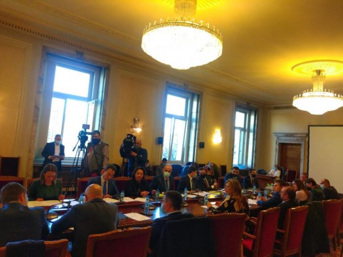 правна комисия нс
