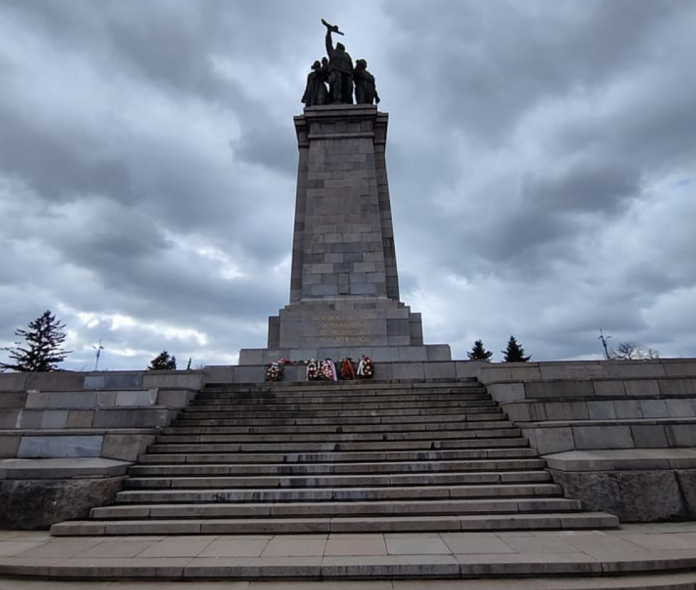 паметник на съветската армия
