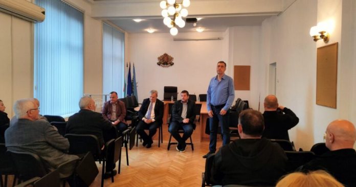 петков