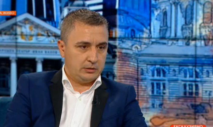 александър николов