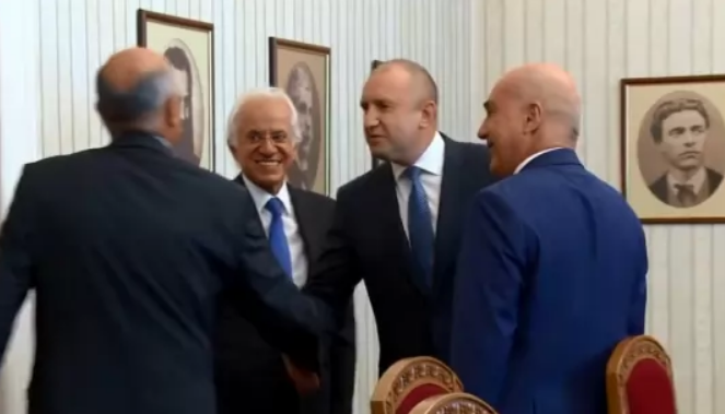 Screenshot 2022-08-29 at 13-32-06 Радев На фона на газовата криза за нас е важно терминалът с Гърция да бъде завършен в срок