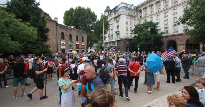 протест
