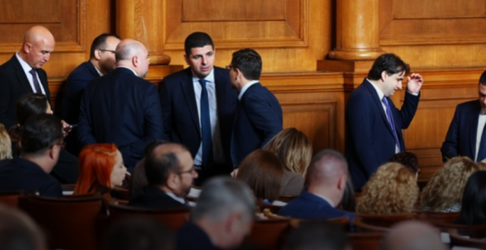 Screenshot 2022-11-03 at 08-54-12 Парламентът решава дали да дадем оръжия на Украйна Glasove.com