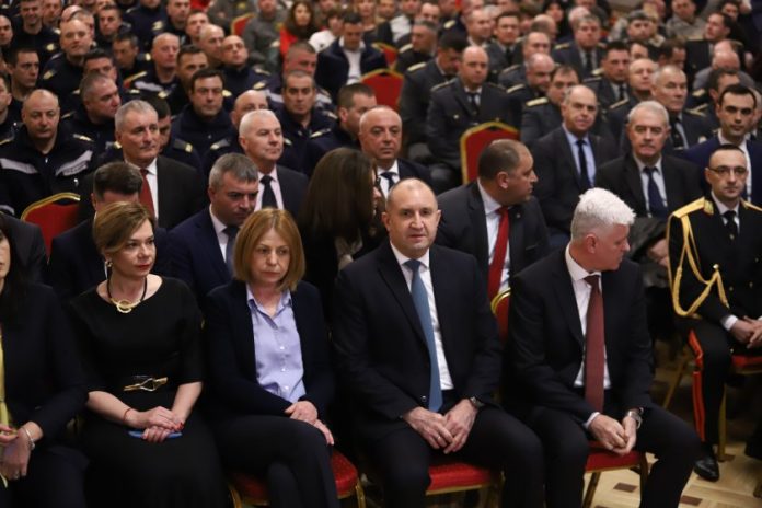радев пожарникари