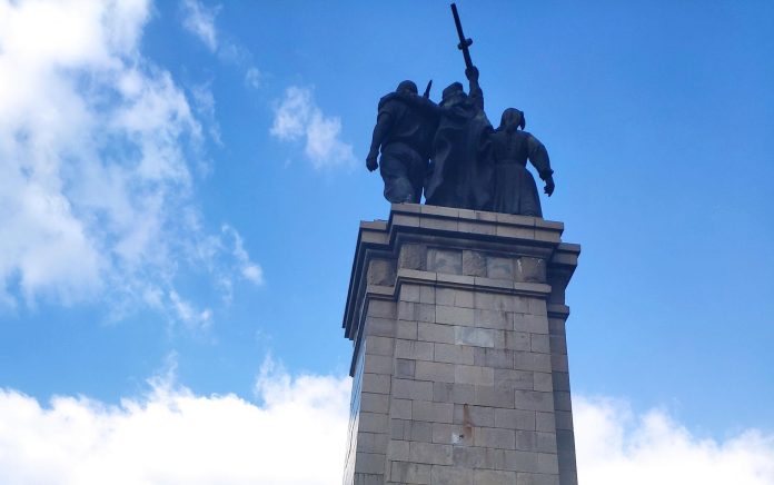 Паметника на Съветската армия