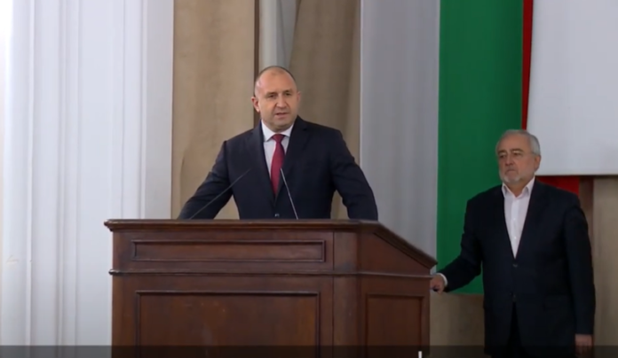 р радев бан