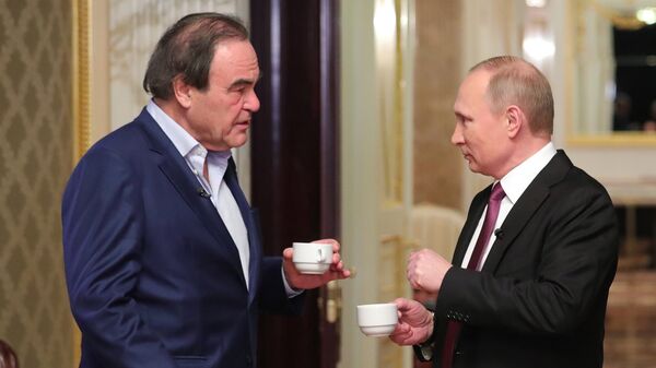 стоун и путин