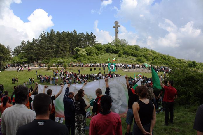 Okolchitsa_peak_2_June_celebration_-_Околчица