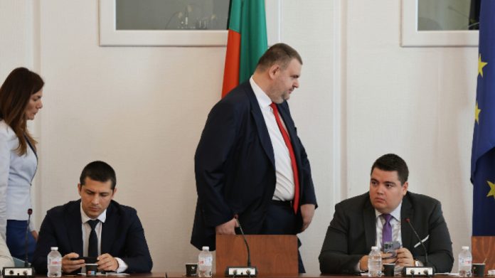 правна комисия