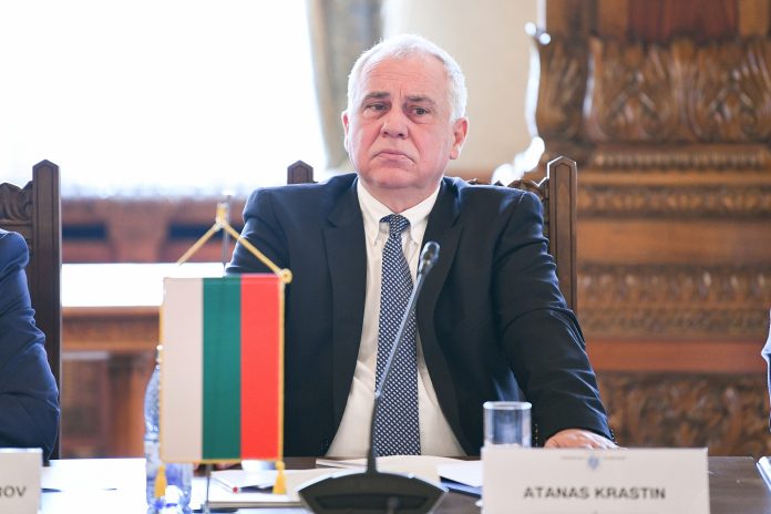 атанас кръстин