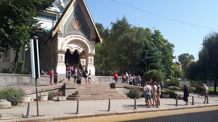 руска църква миряни