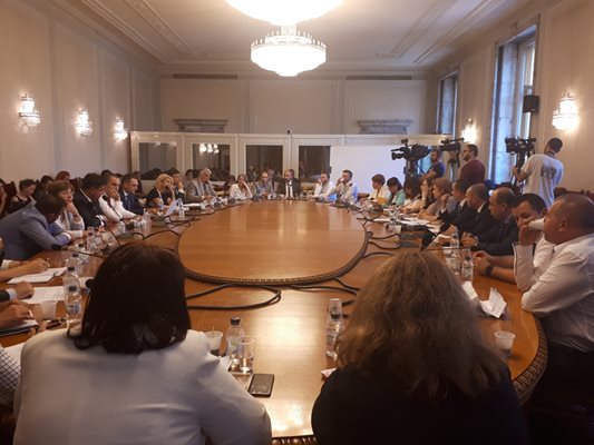 Бюджетната комисия в парламента
