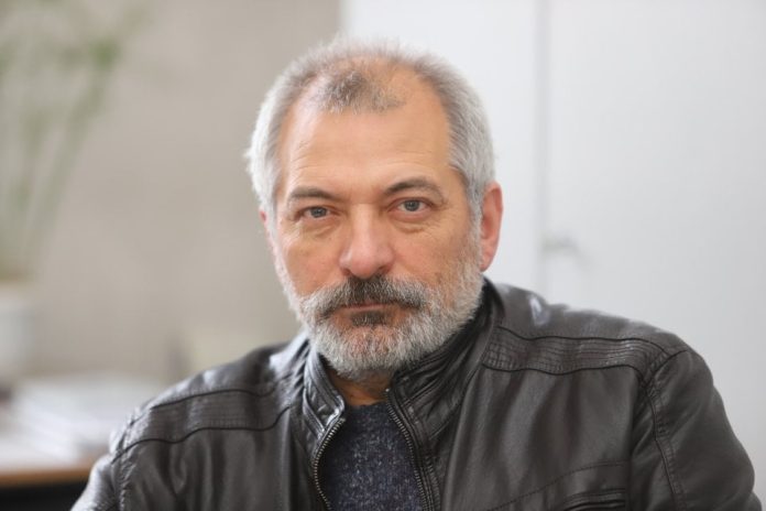 проф. Пламен Митев