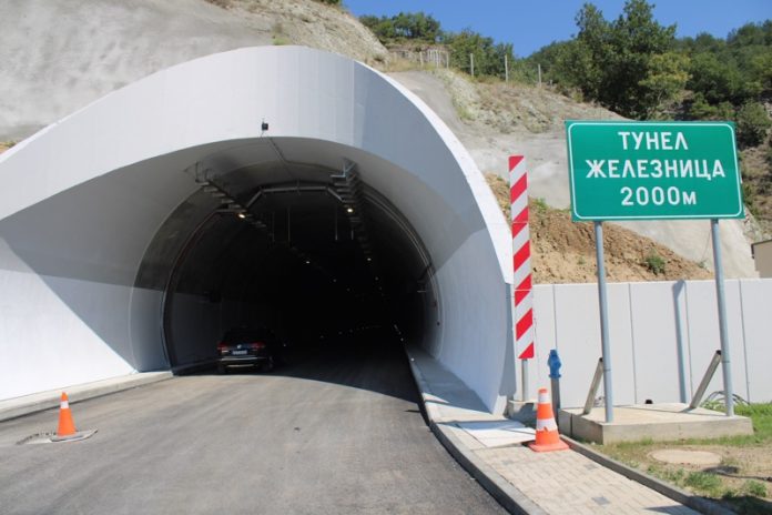 tunel zheleznica