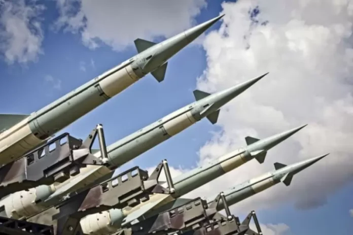 balistichni-raketi-s-malak-obseg-Fateh
