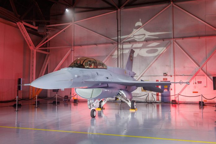 f-16 bg