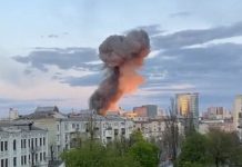 Мощни експлозии в Киев след атака с балистични ракети