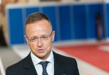 За близки връзки с Русия: Унгария разследва бившия външен министър Сиярто