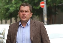 Вижте какво прави кметът на Перник, когато го критикуват във Фейсбук
