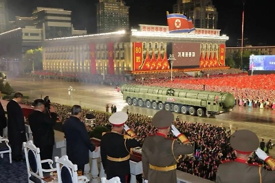 severna korea parad