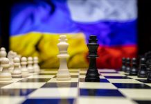 Даниел Дейвис: Украйна има последен шанс за мирно споразумение с Русия