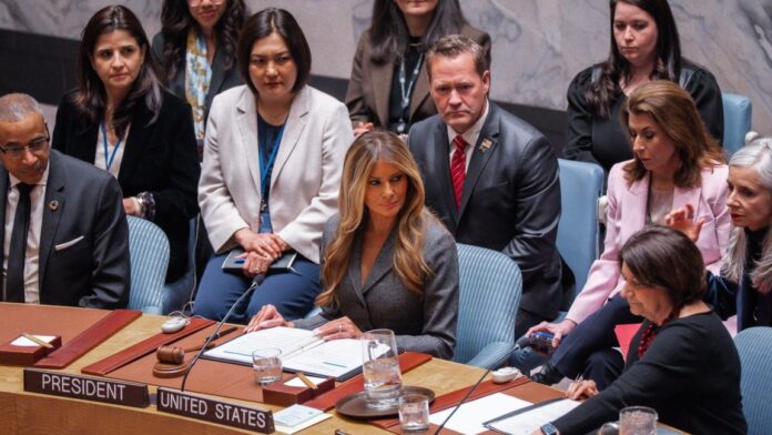 melania-oon