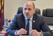 Феодален Ловеч! Договори за стотици хиляди левове се сключват с роднински и приятелски фирми на кмета