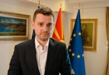 Муцунски: България никога няма да успее със сила да смени самосъзнанието на хората в Северна Македония
