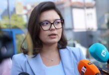 Ситуацията е в стил „изгубени в превода“! Основният проблем е „много думи → малко нова информация“