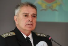 Началникът на отбраната адмирал Емил Ефтимов подаде оставка
