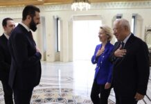 Фон дер Лайен е „шокирана“, че Сърбия погреба с почести Ратко Младич, но няма проблем, че бившият командир на Ал Кайда e президент на Сирия