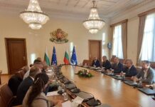 Радев: България предприема всички възможни мерки да повиши сигурността на корабоплаването в Черно море